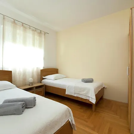 And With Parking Space - 11623 Pensionat 3*