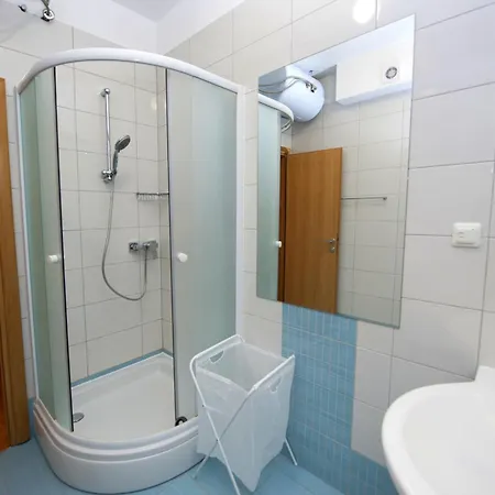 And With Parking Space - 11623