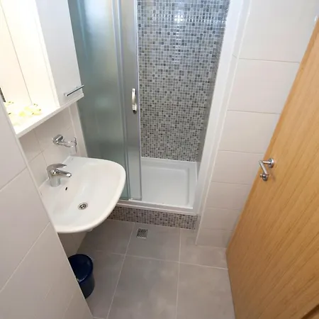 And With Parking Space - 11623 Penzion 3*