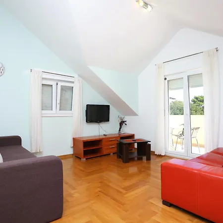 And With Parking Space - 11623 3* Split