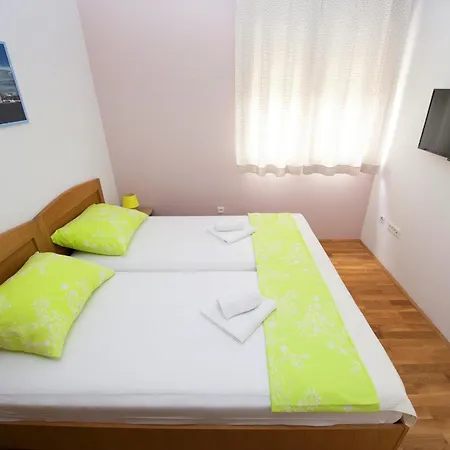 And With Parking Space - 11623 스플리트