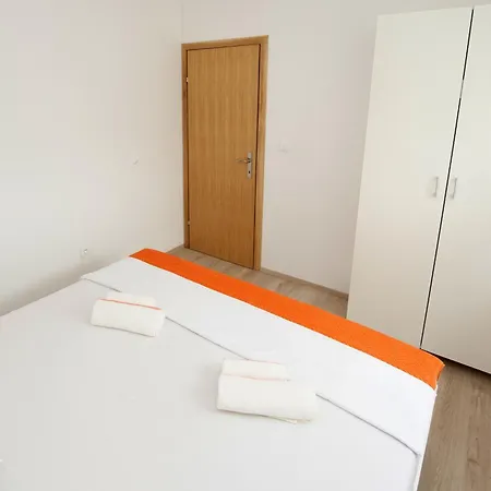 And With Parking Space - 11623 스플리트