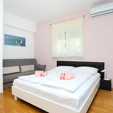 And With Parking Space - 11623 3*