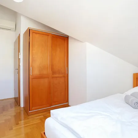 게스트하우스 And With Parking Space - 11623 스플리트