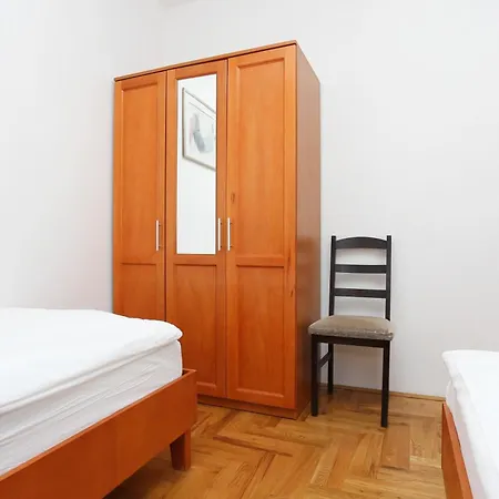 And With Parking Space - 11623 스플리트