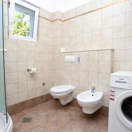 And With Parking Space - 11623